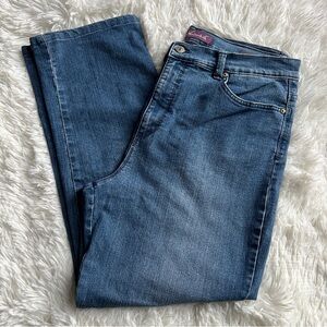 Gloria Vanderbilt Amanda Jeans - Size 14